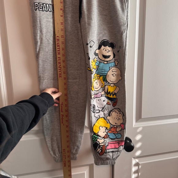 Ladies Peanuts and Friends Sweatpants Size Medium Grey Snoopy Charlie Brown - Picture 4 of 6